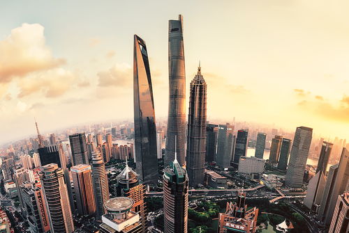 再创新高 浦东gdp突破1.5万亿元,服务业营收首次破万亿元 上海有个数