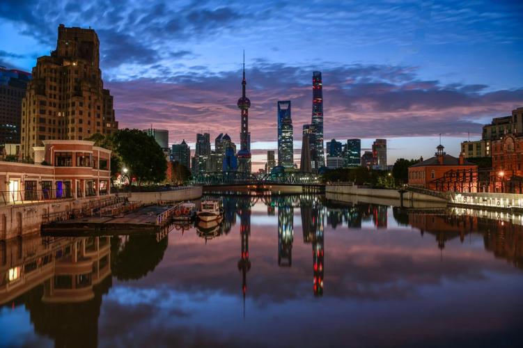 9.25上海照下多彩绚丽版天空之境